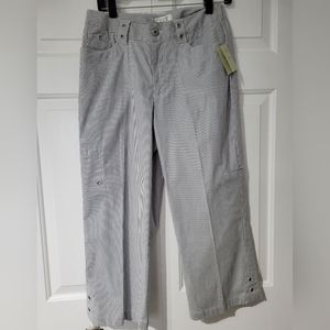 Christopher & Banks NWT comfort stretch capri pant
